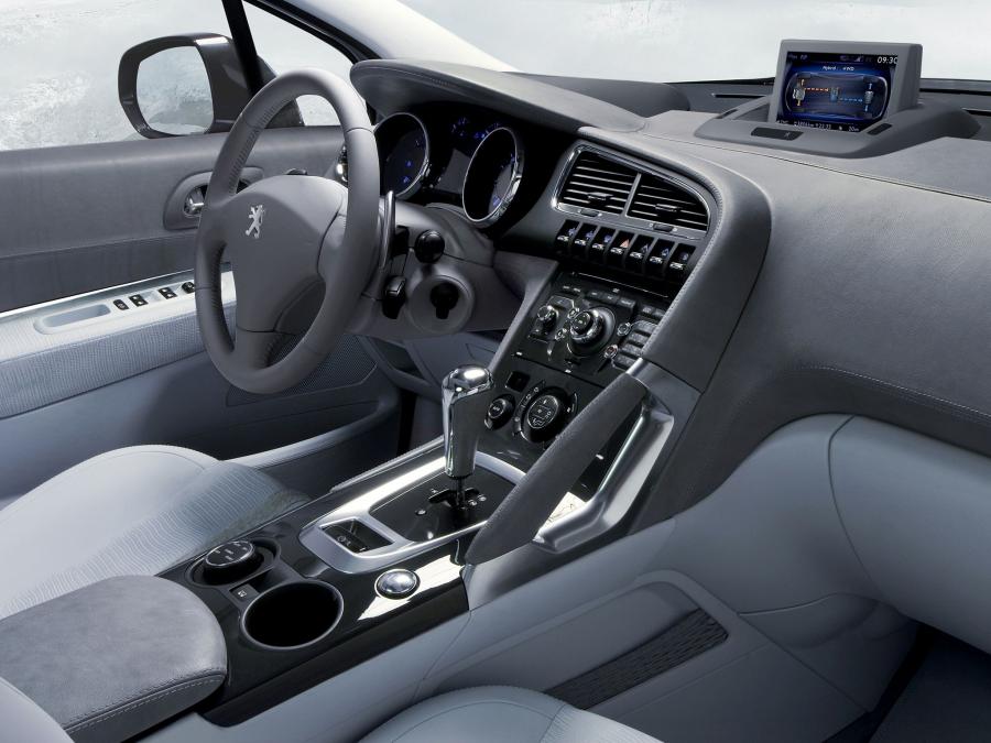  Peugeot Prologue HYbrid4 Concept 2008 года  (фото 10 из 12)